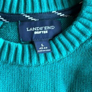 Size large, green, cotton sweater,
Would make a nice seasonal sweater 🎄